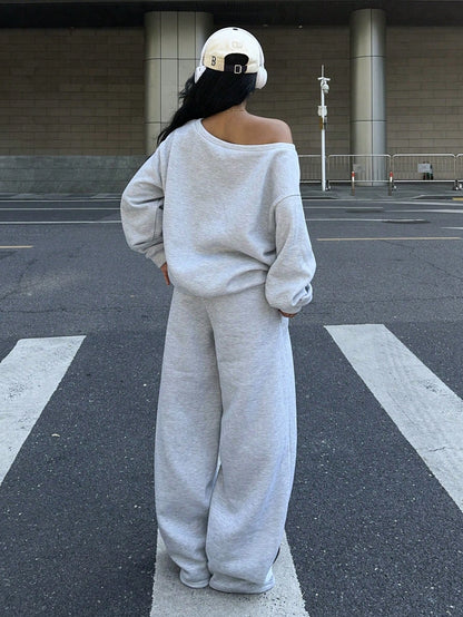 Muchica 2Pcs Women NYC Off-Shoulder Loose Sweatshirt and Flared Long Sweatpants Set, Thick Thermal Lined, Suitable for Autumn/Winter